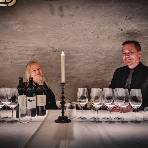 Velkommen til vores vinkælder i 1384